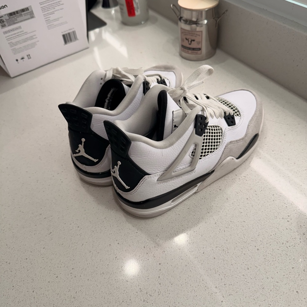 Nike Air Jordan 4 Retro “Military Black” – Size 7Y